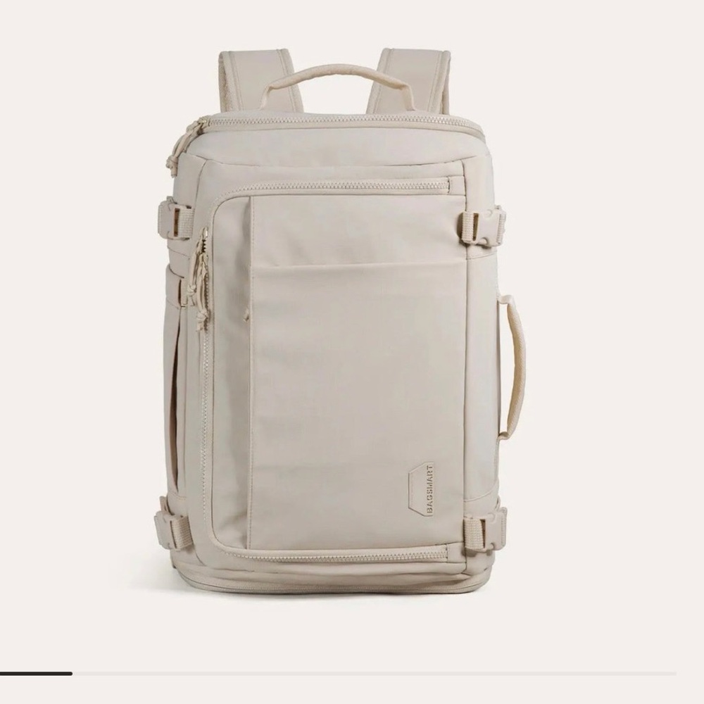 NWT Bagsmart Blast Travel Backpack